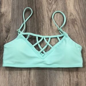 Issa de mar hina top